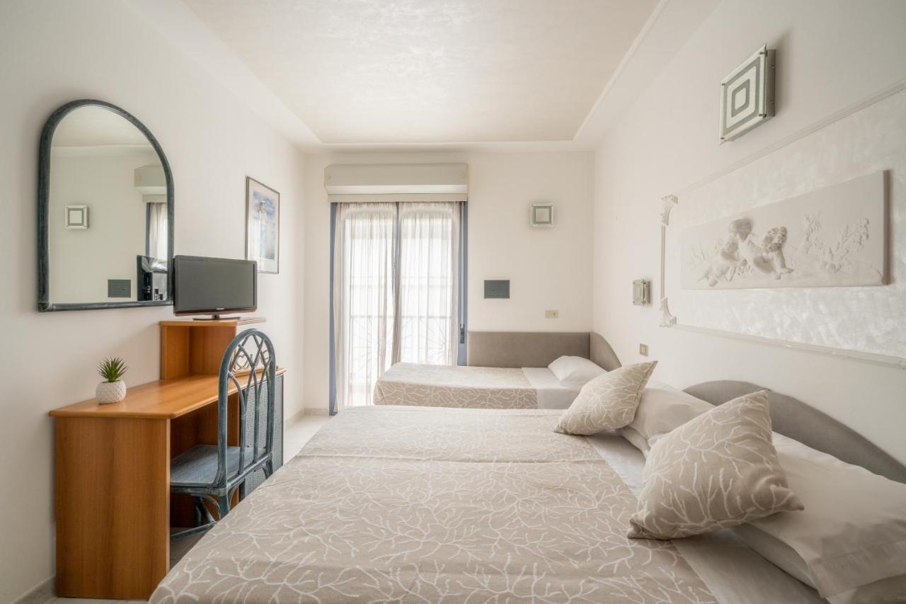 Royal Boutique Hotel Riccione Ngoại thất bức ảnh