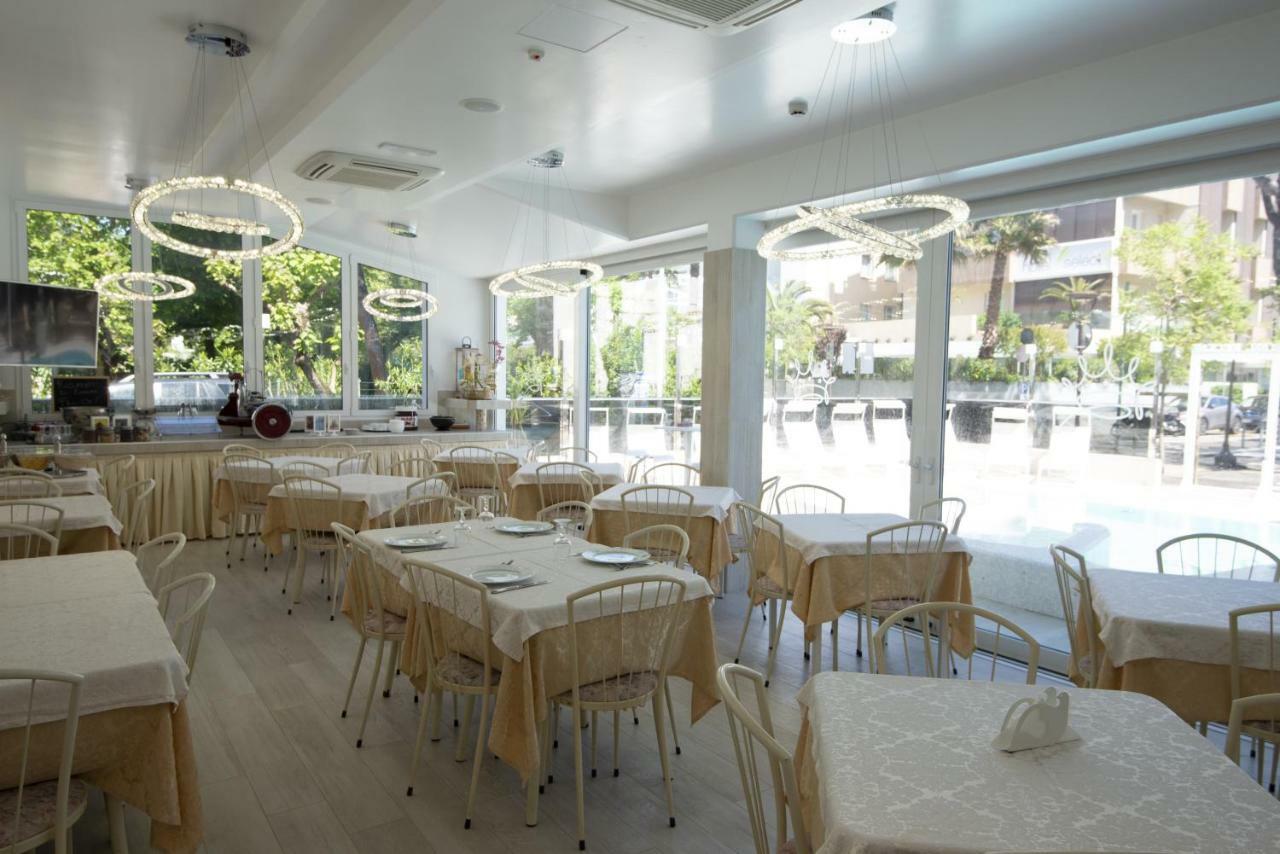 Royal Boutique Hotel Riccione Ngoại thất bức ảnh